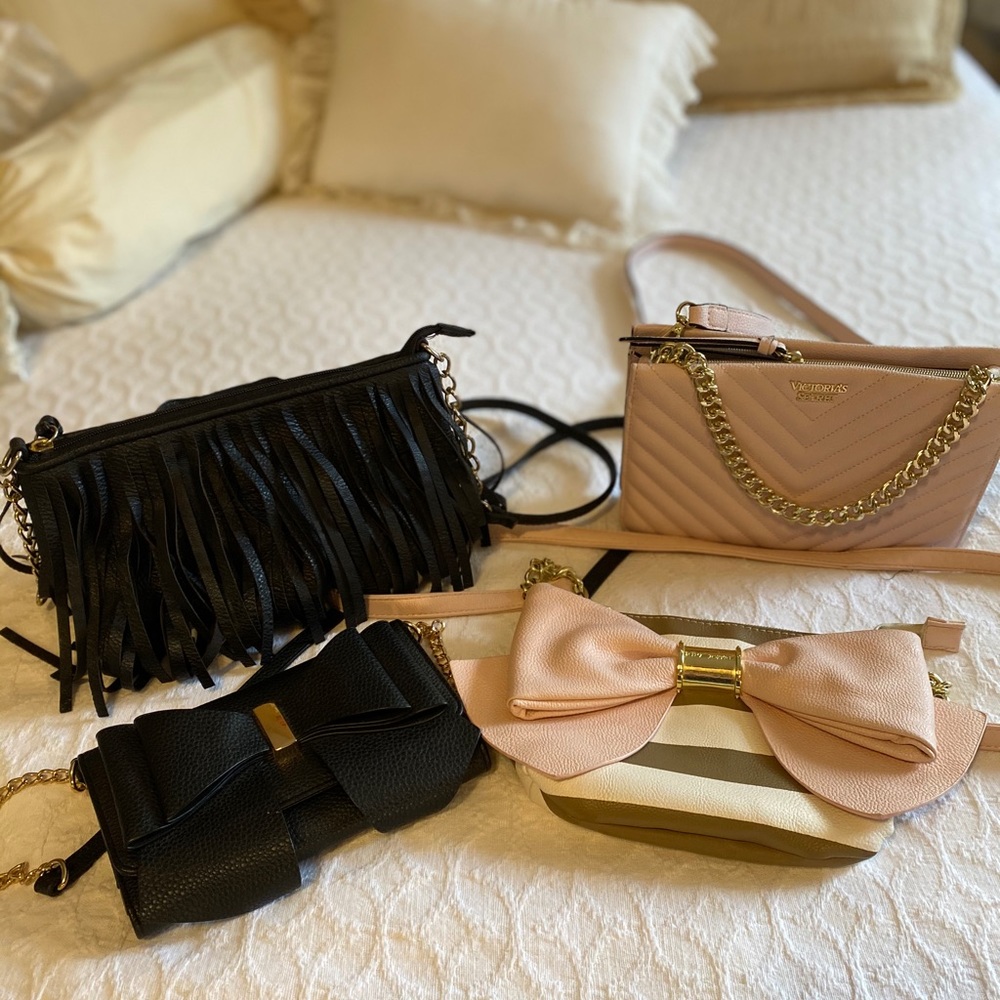 SOLD 🛑🚫4 Purse Bundle Betsy Johnson/VS🚫